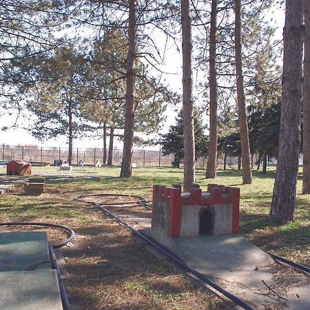 Holiday Park Cfk Vrbas Zewnętrze zdjęcie